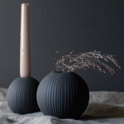 Storefactory Vena - Liten mörkgrå keramikvas